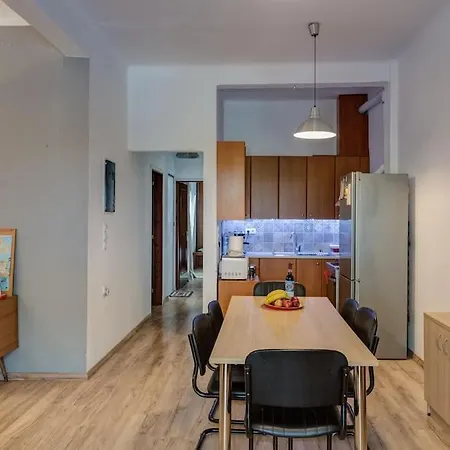 Apartment Renovated, Open And Functional Old House Heraklion (Crete)